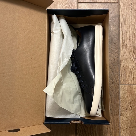 Cole Haan Grand Crosscourt II Leather Sneaker Mens size 10 - Picture 2 of 5